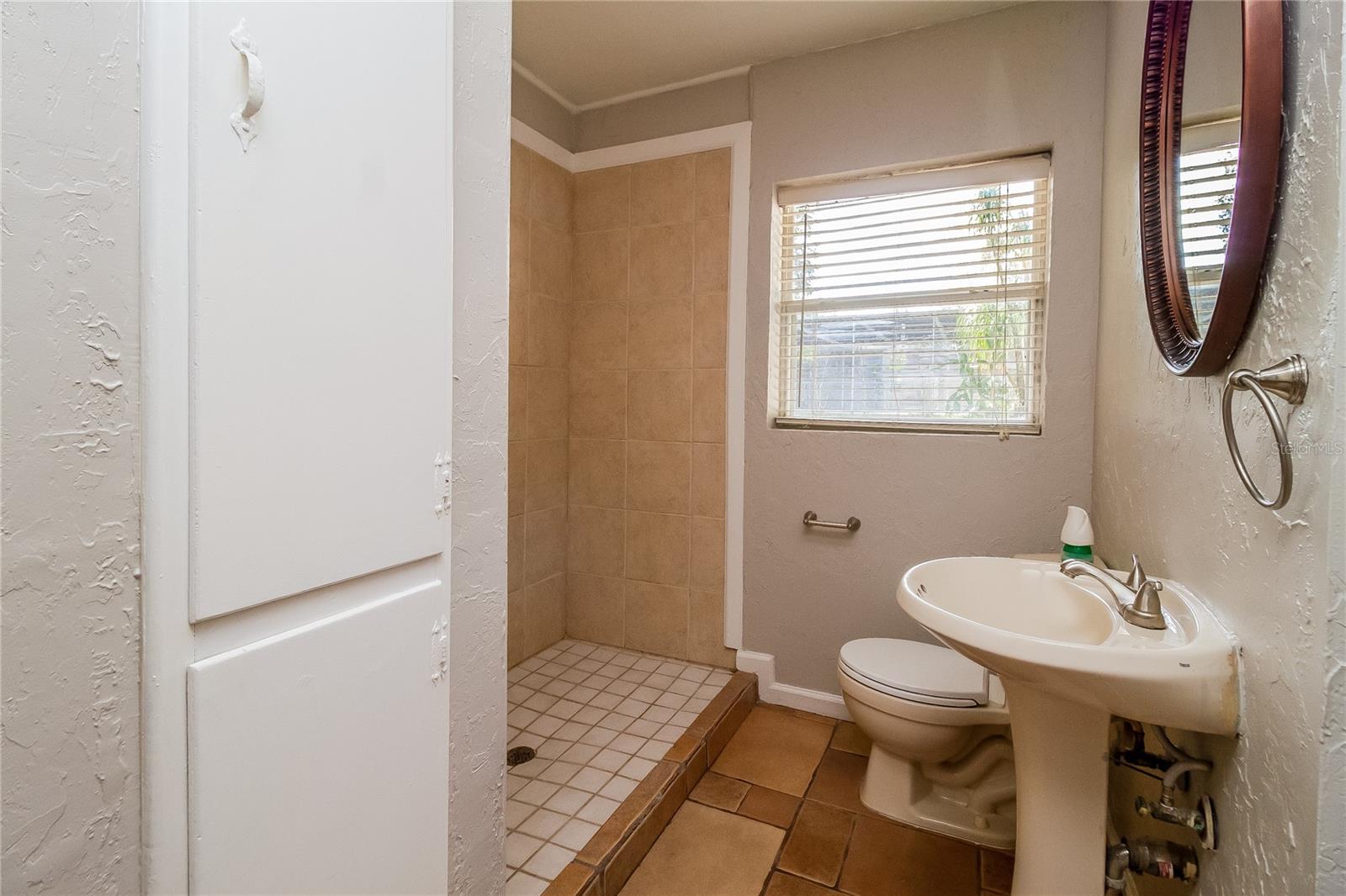 Image 13 of 16 For 1197 Lakeview Circle