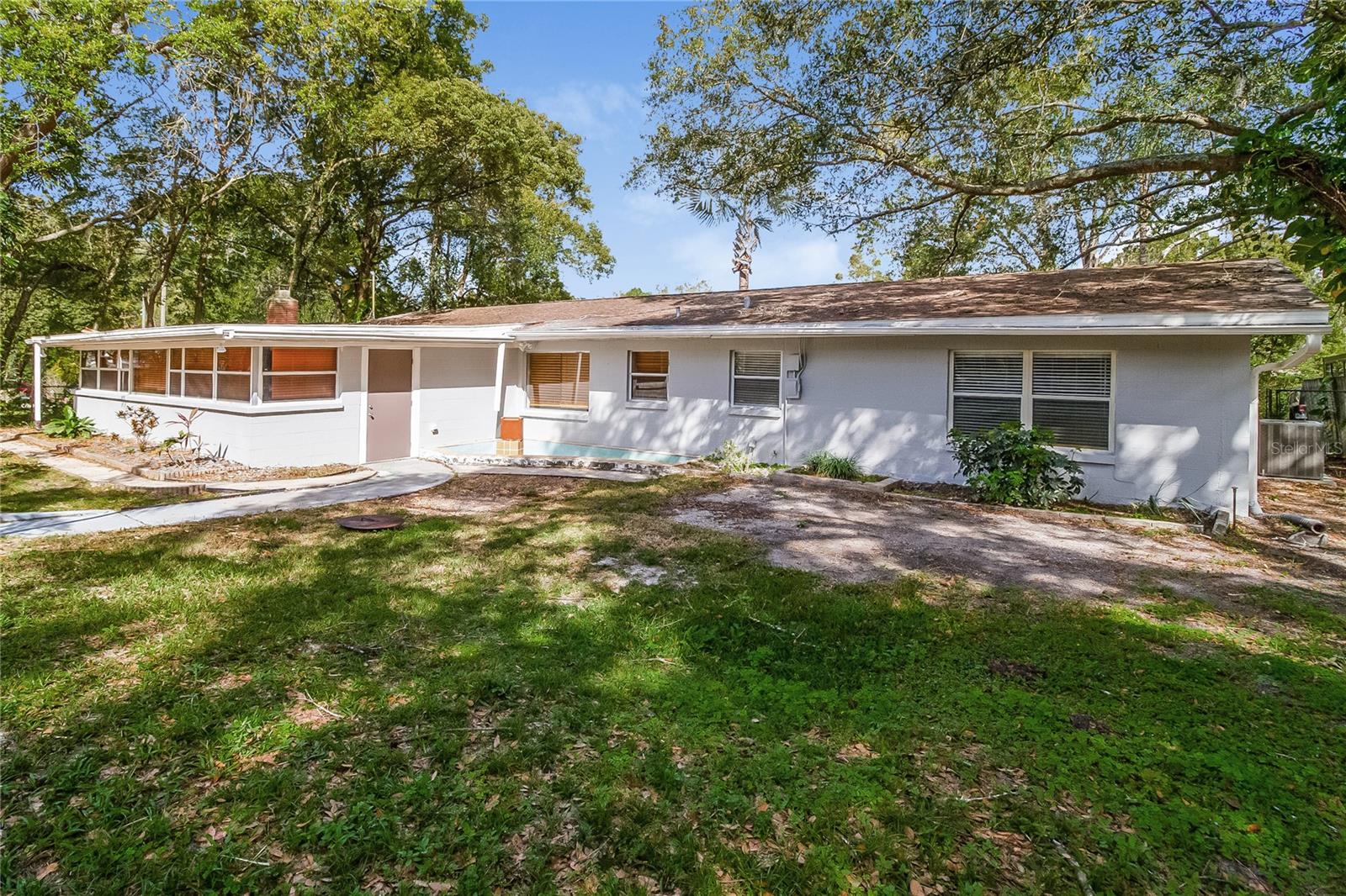 Image 16 of 16 For 1197 Lakeview Circle