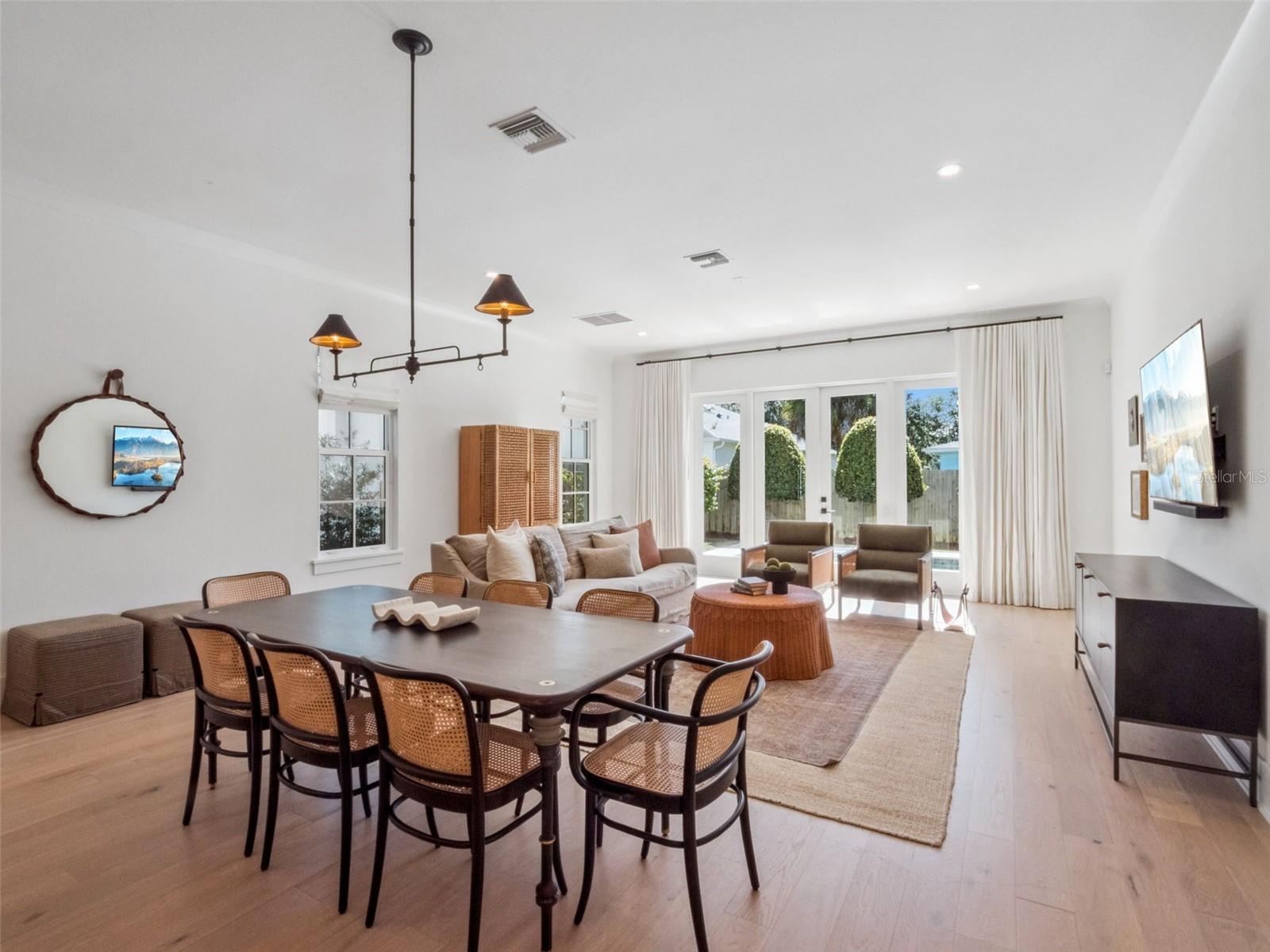 Image 16 of 58 For 1630 Chestnut Avenue