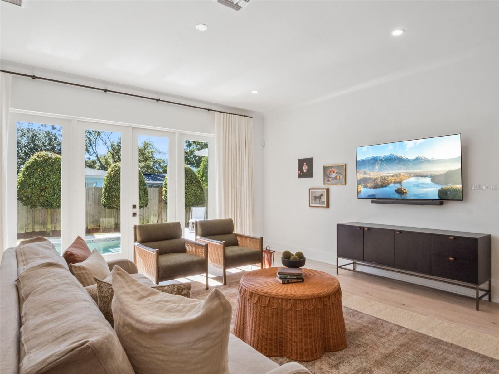 Image 17 of 58 For 1630 Chestnut Avenue