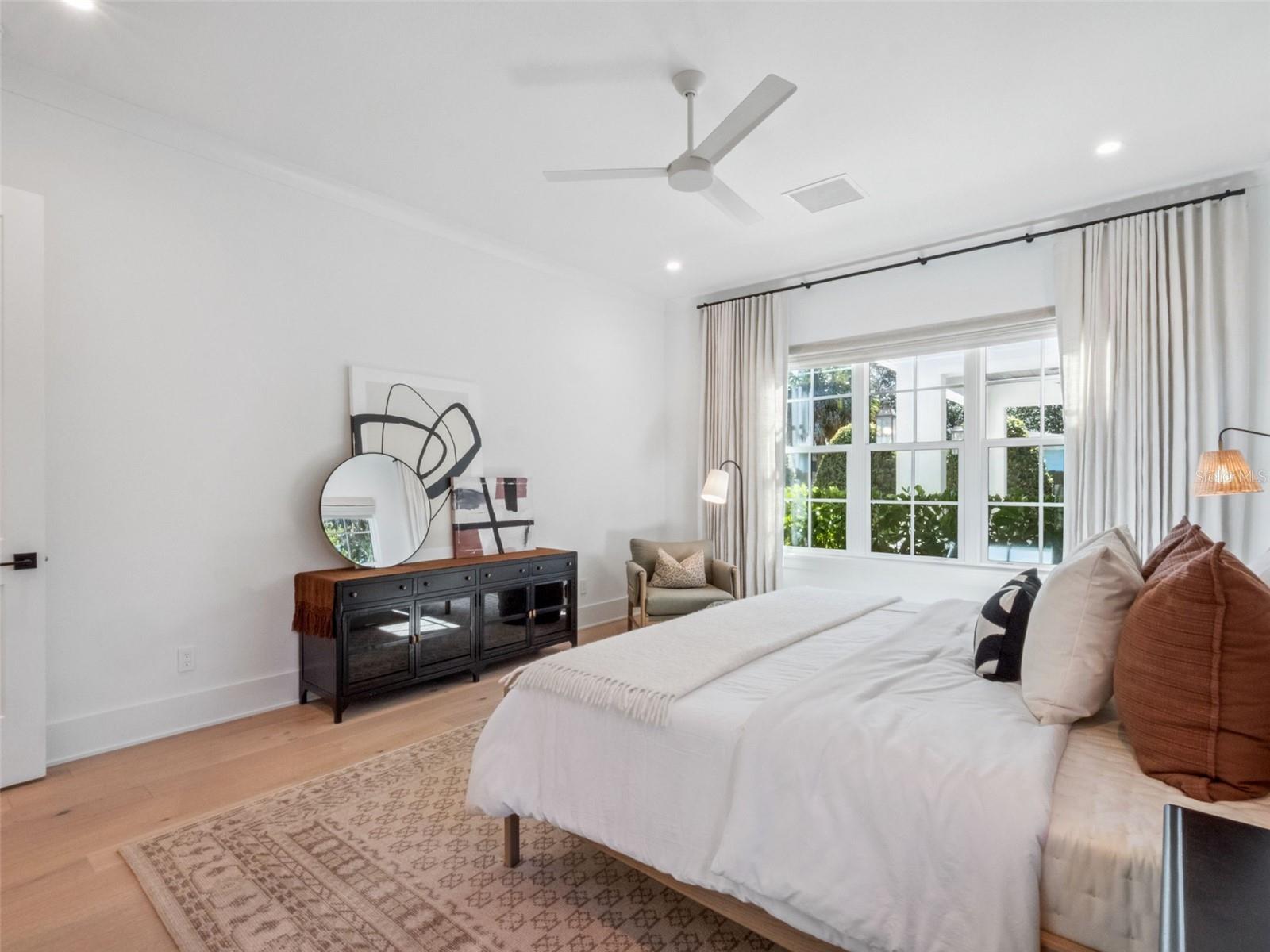 Image 22 of 58 For 1630 Chestnut Avenue