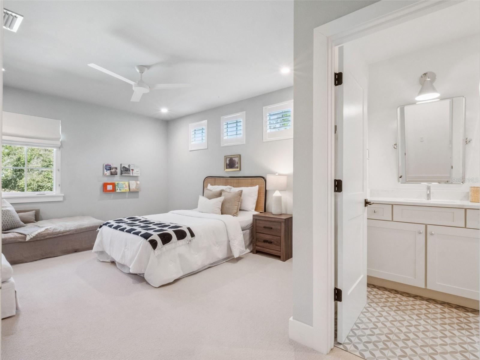 Image 32 of 58 For 1630 Chestnut Avenue