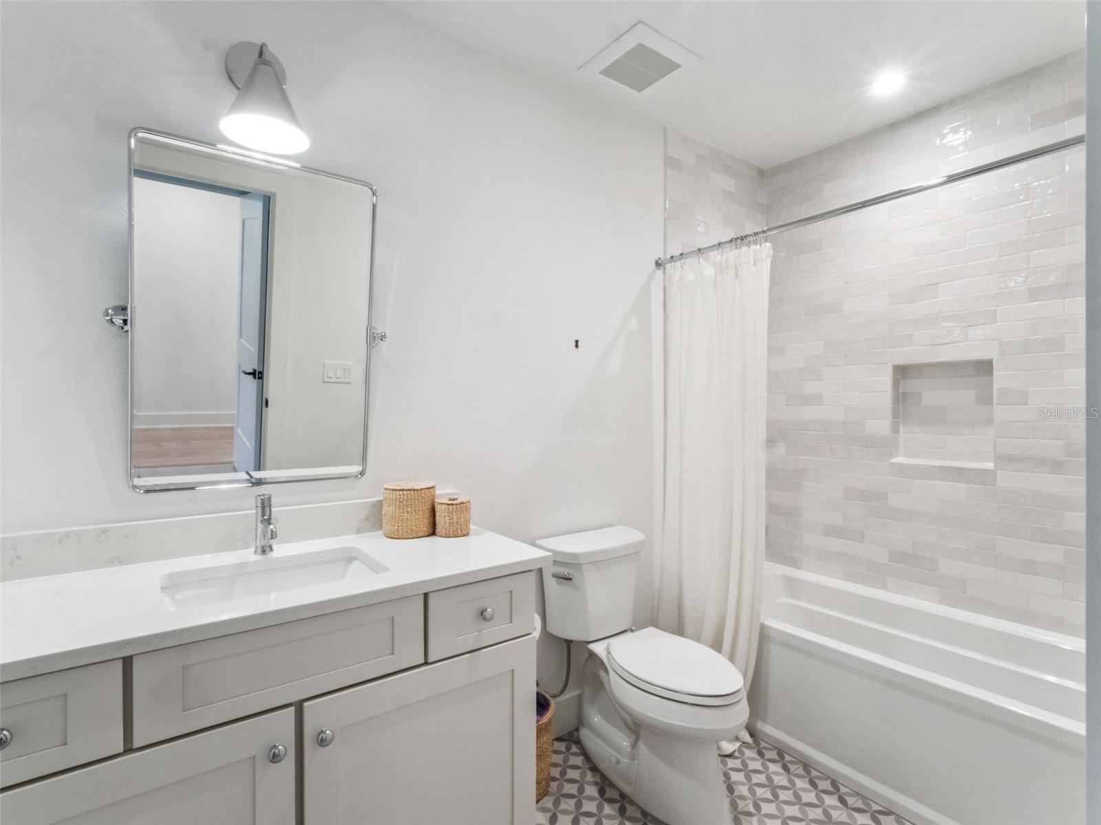 Image 33 of 58 For 1630 Chestnut Avenue