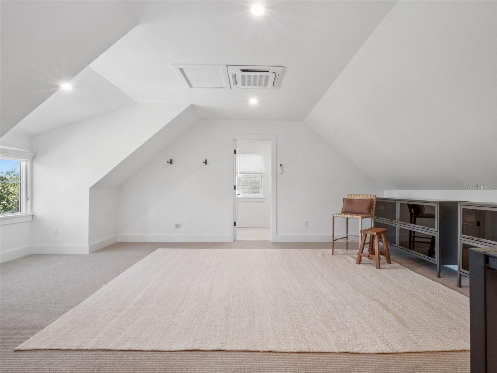 Image 39 of 58 For 1630 Chestnut Avenue