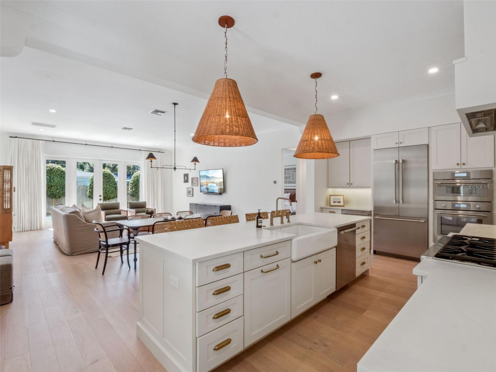 Image 4 of 58 For 1630 Chestnut Avenue