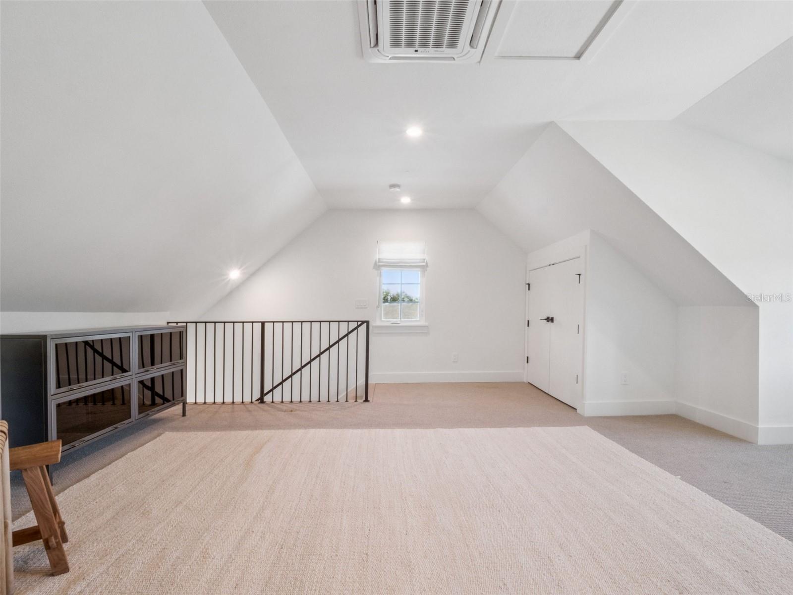 Image 40 of 58 For 1630 Chestnut Avenue