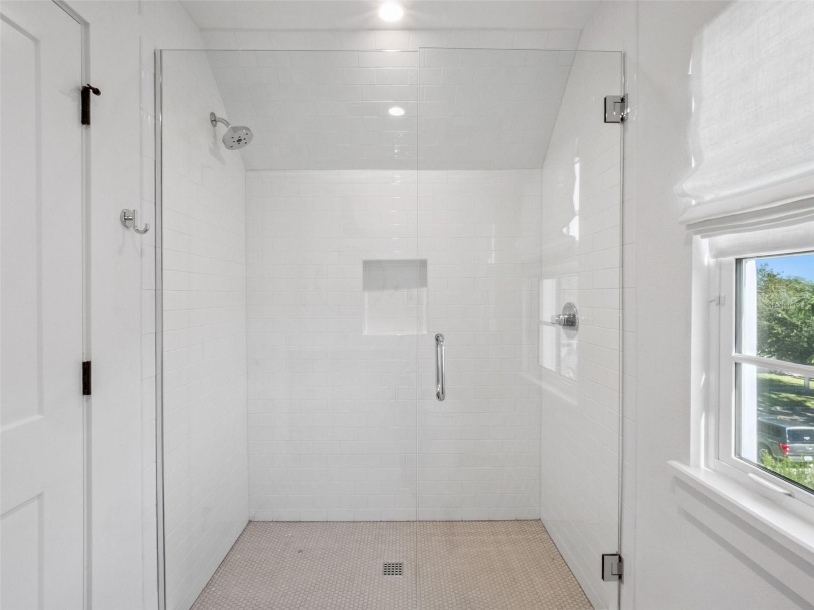 Image 42 of 58 For 1630 Chestnut Avenue