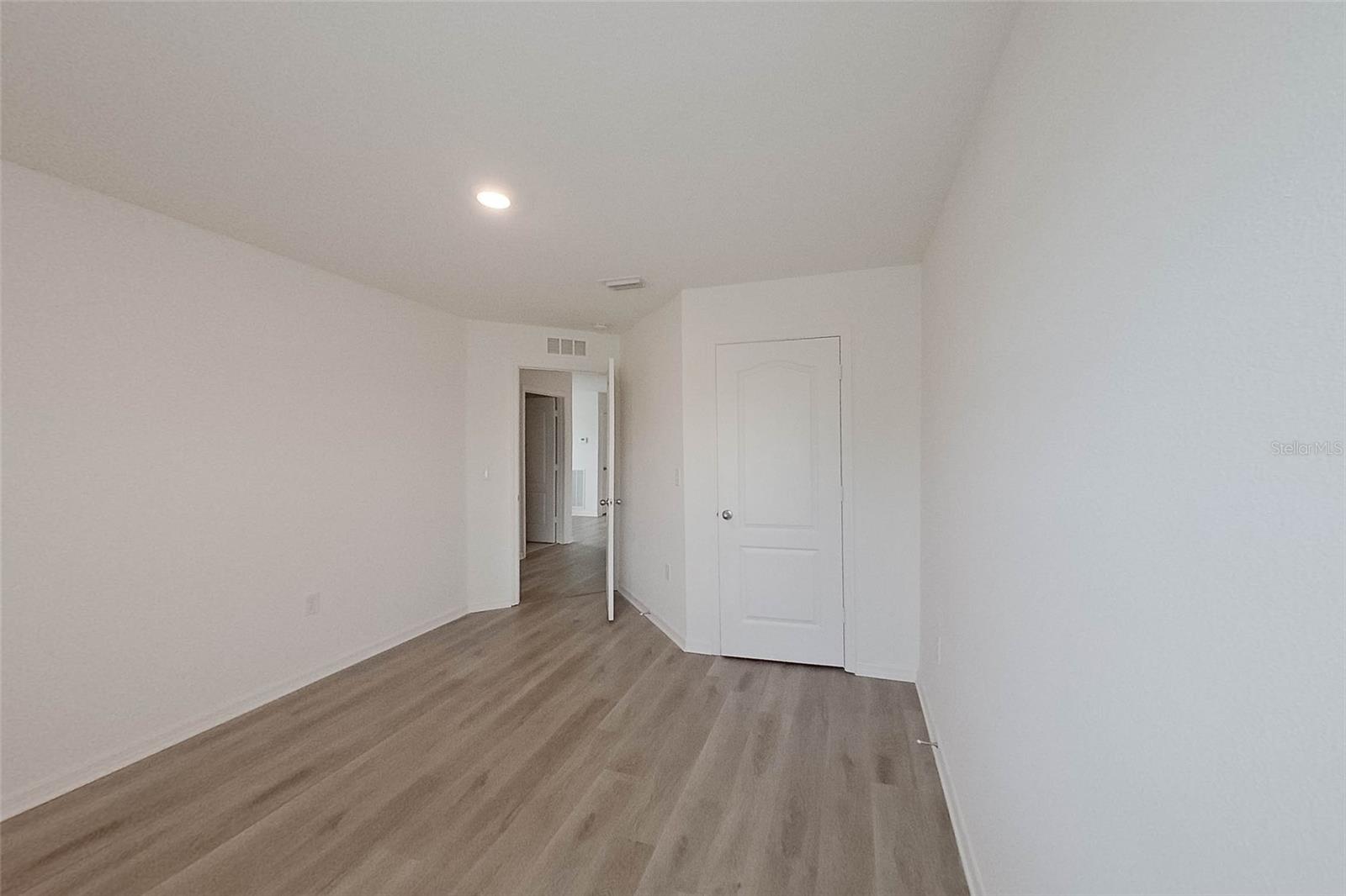 Image 19 of 24 For 8381 Indian Laurel Lane