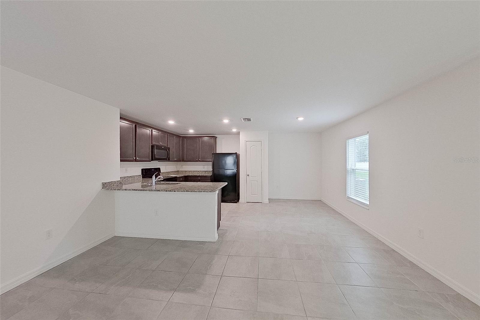 Image 4 of 24 For 8381 Indian Laurel Lane