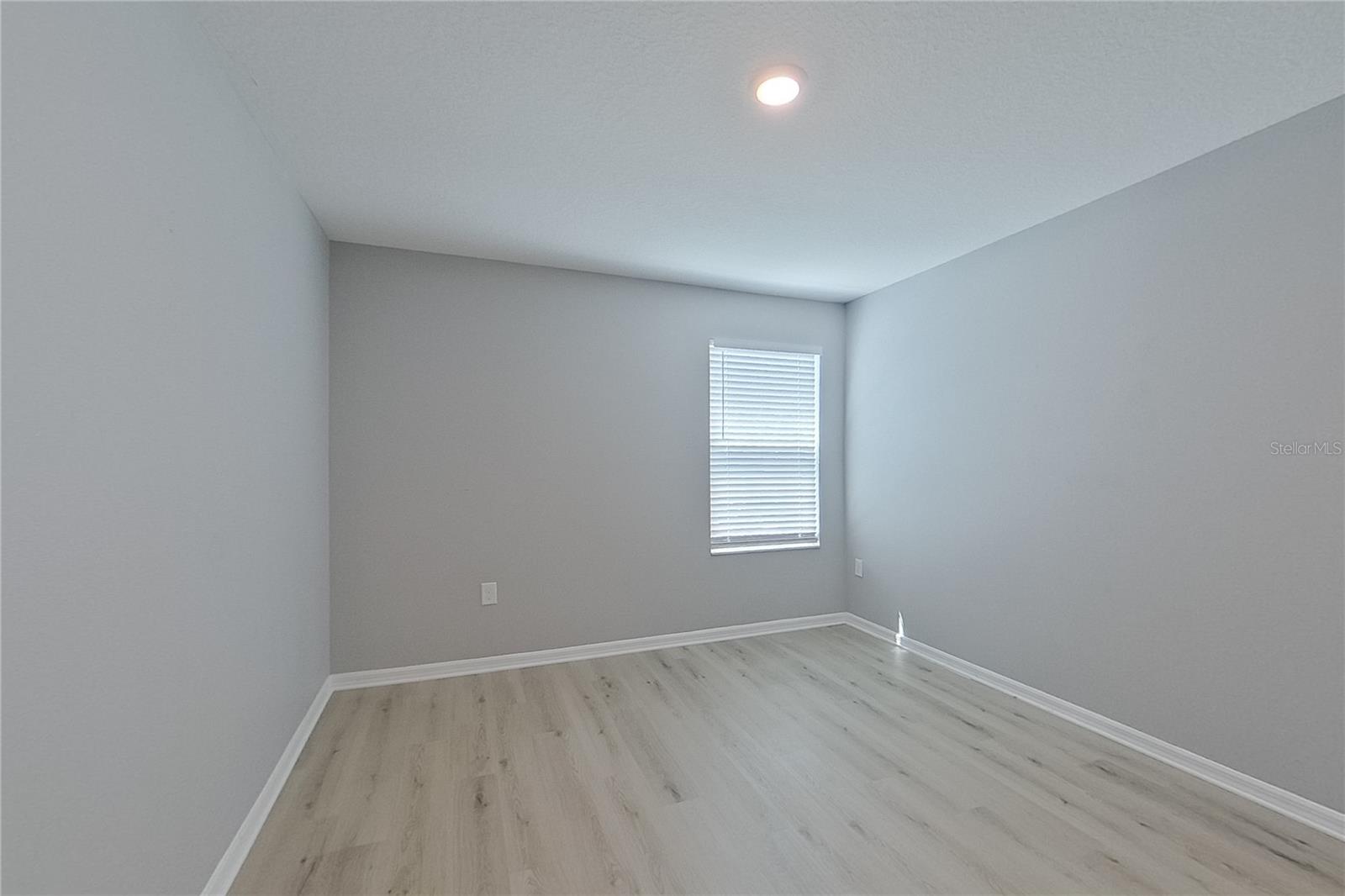 Image 18 of 23 For 8502 Indian Laurel Lane