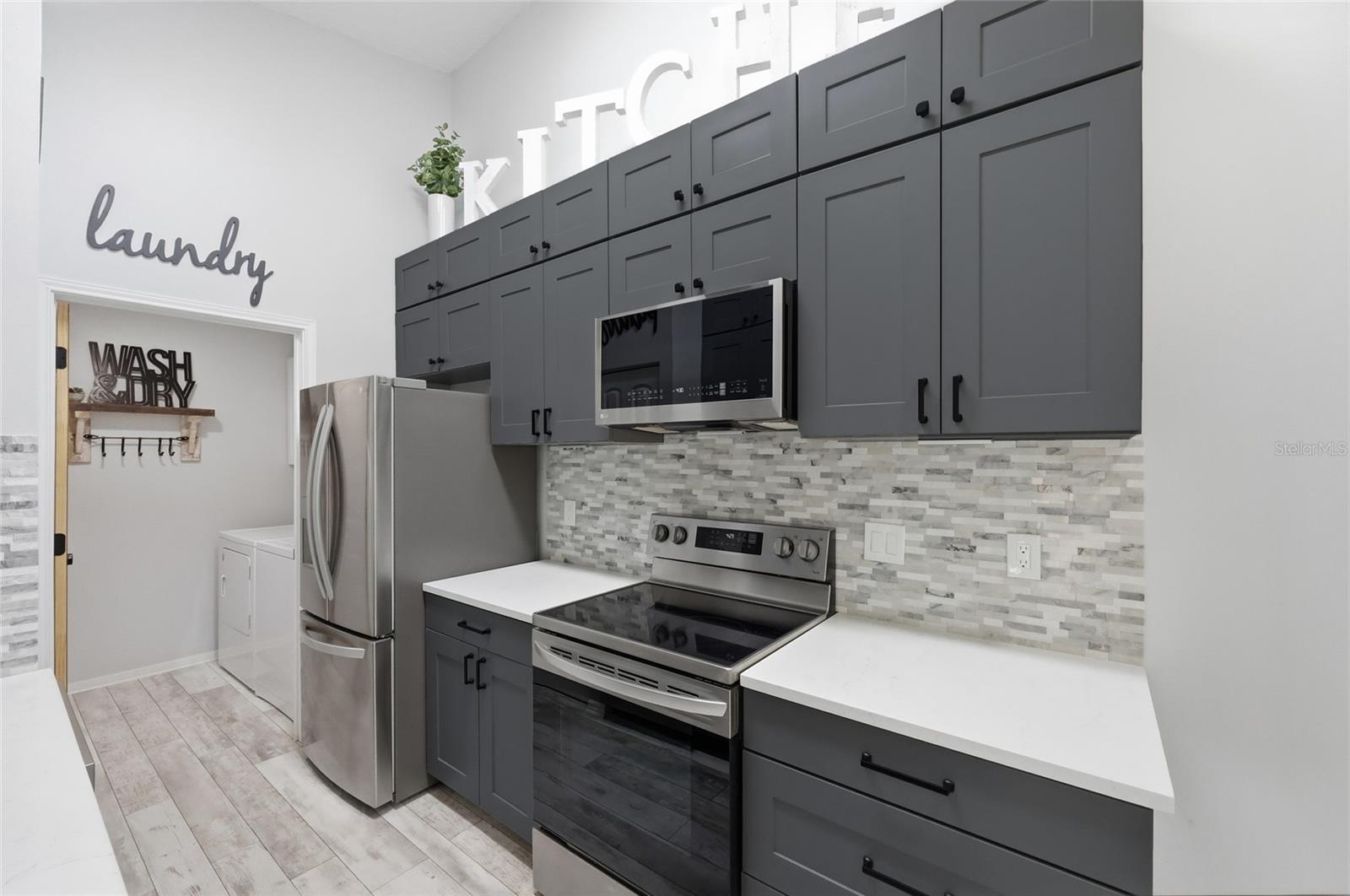 Image 10 of 37 For 2532 Grassy Point Drive 206