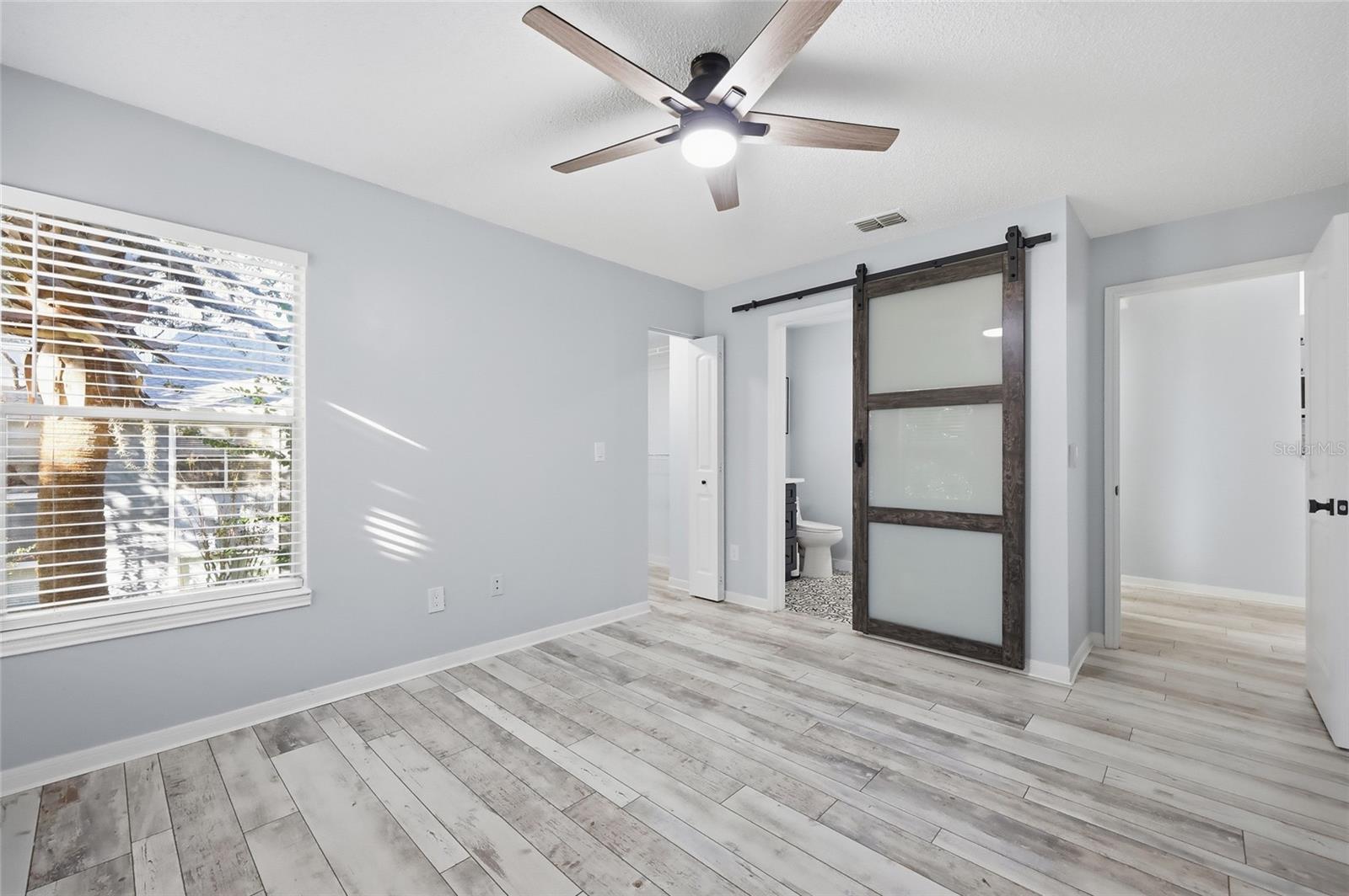 Image 13 of 37 For 2532 Grassy Point Drive 206