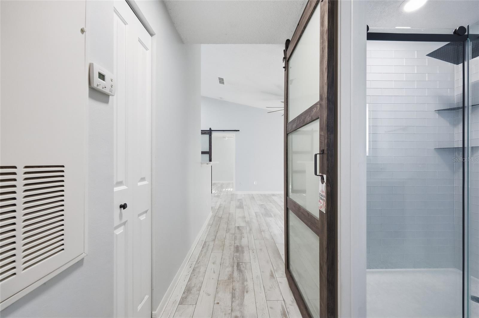 Image 16 of 37 For 2532 Grassy Point Drive 206