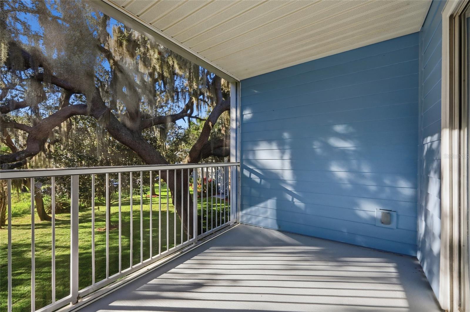 Image 19 of 37 For 2532 Grassy Point Drive 206