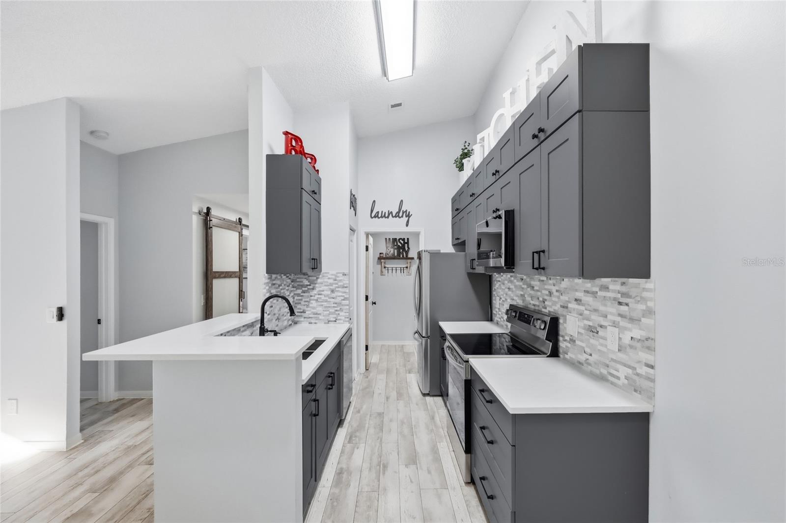 Image 8 of 37 For 2532 Grassy Point Drive 206