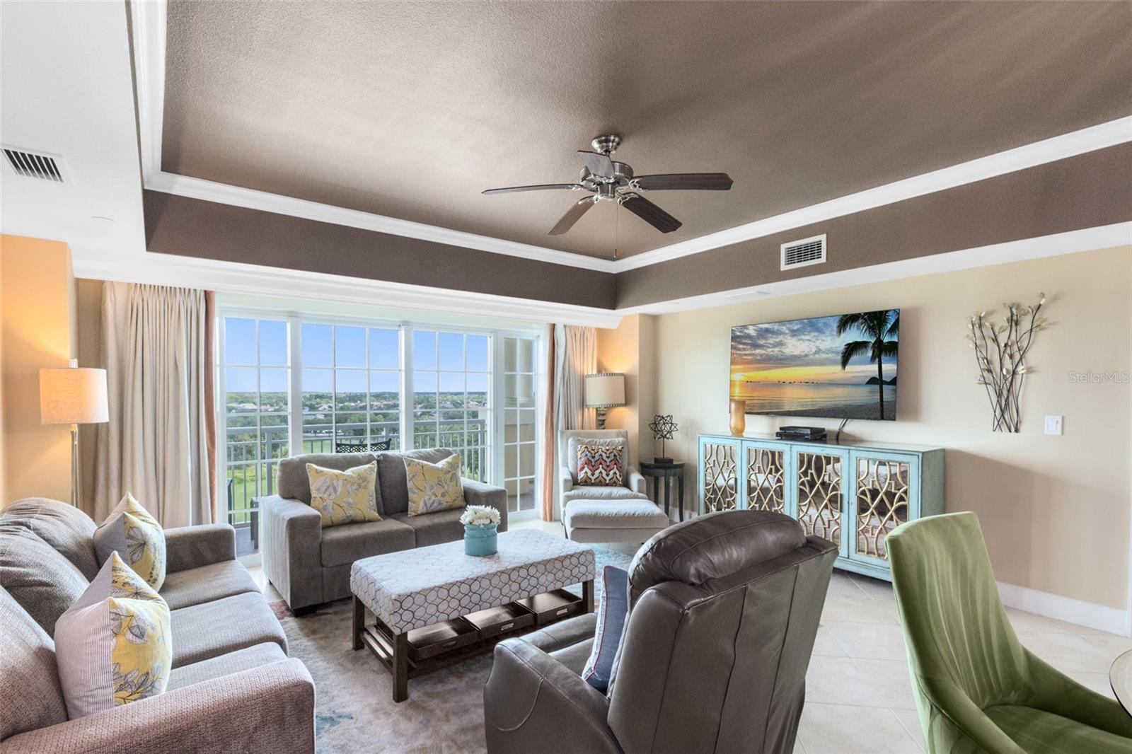 Image 25 of 38 For 7593 Gathering Drive 501