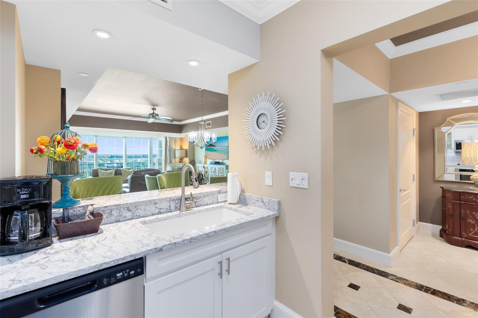 Image 5 of 38 For 7593 Gathering Drive 501