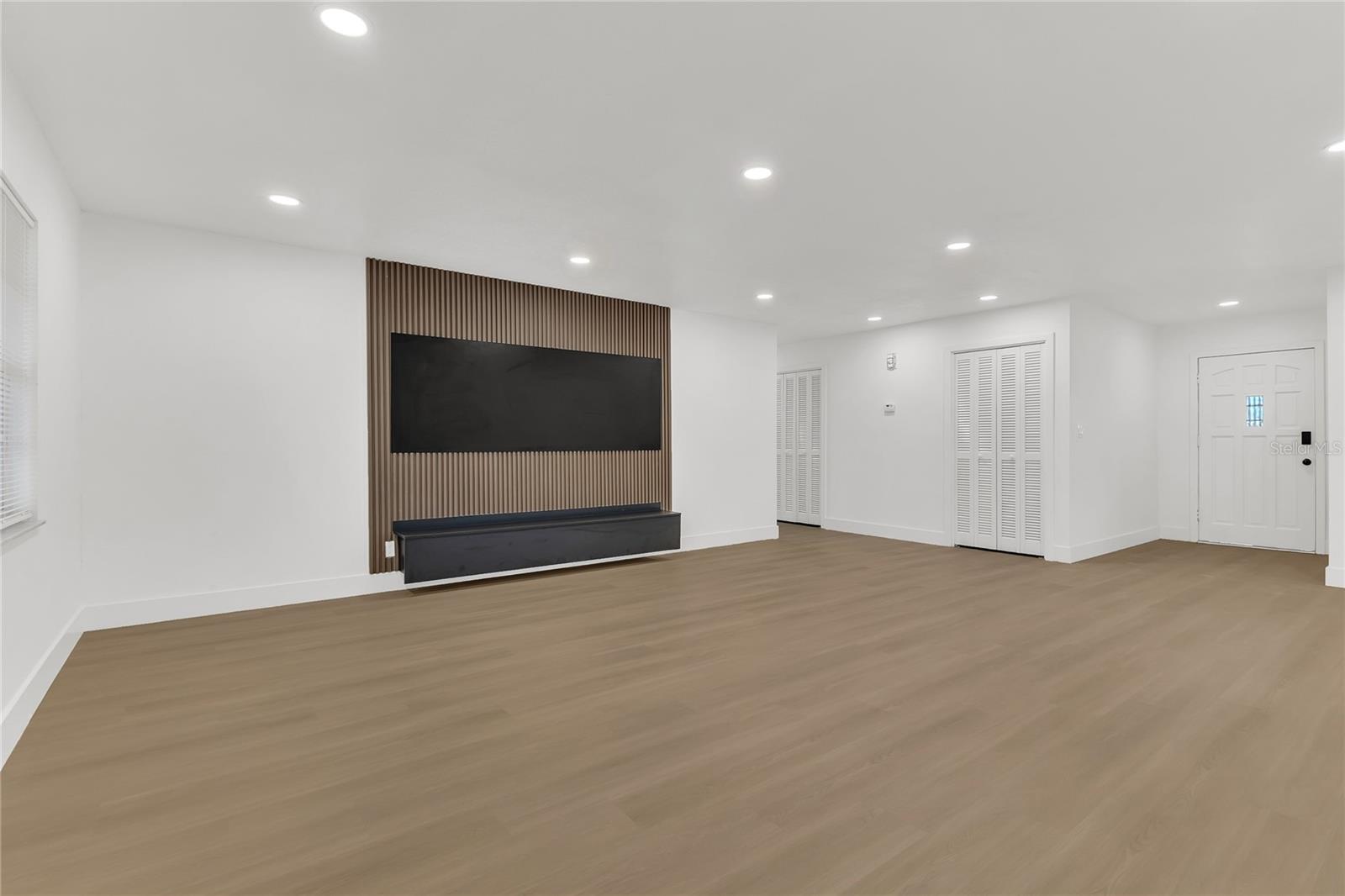 Image 16 of 46 For 1455 Heather Way