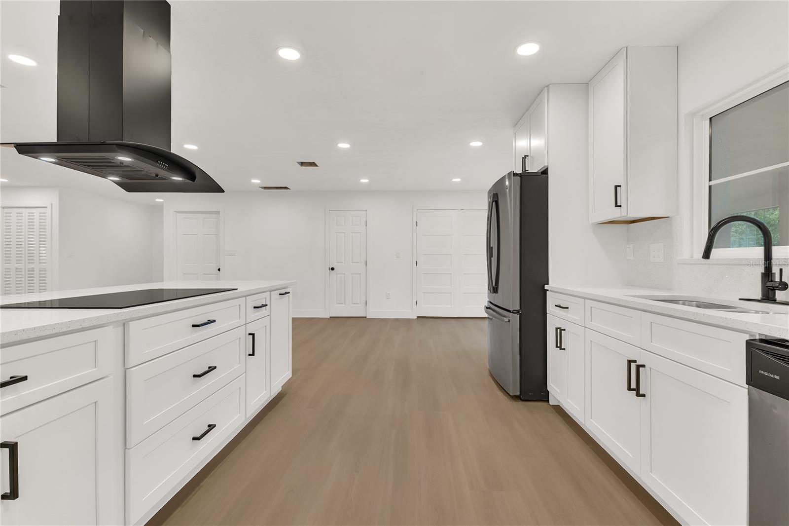 Image 23 of 46 For 1455 Heather Way