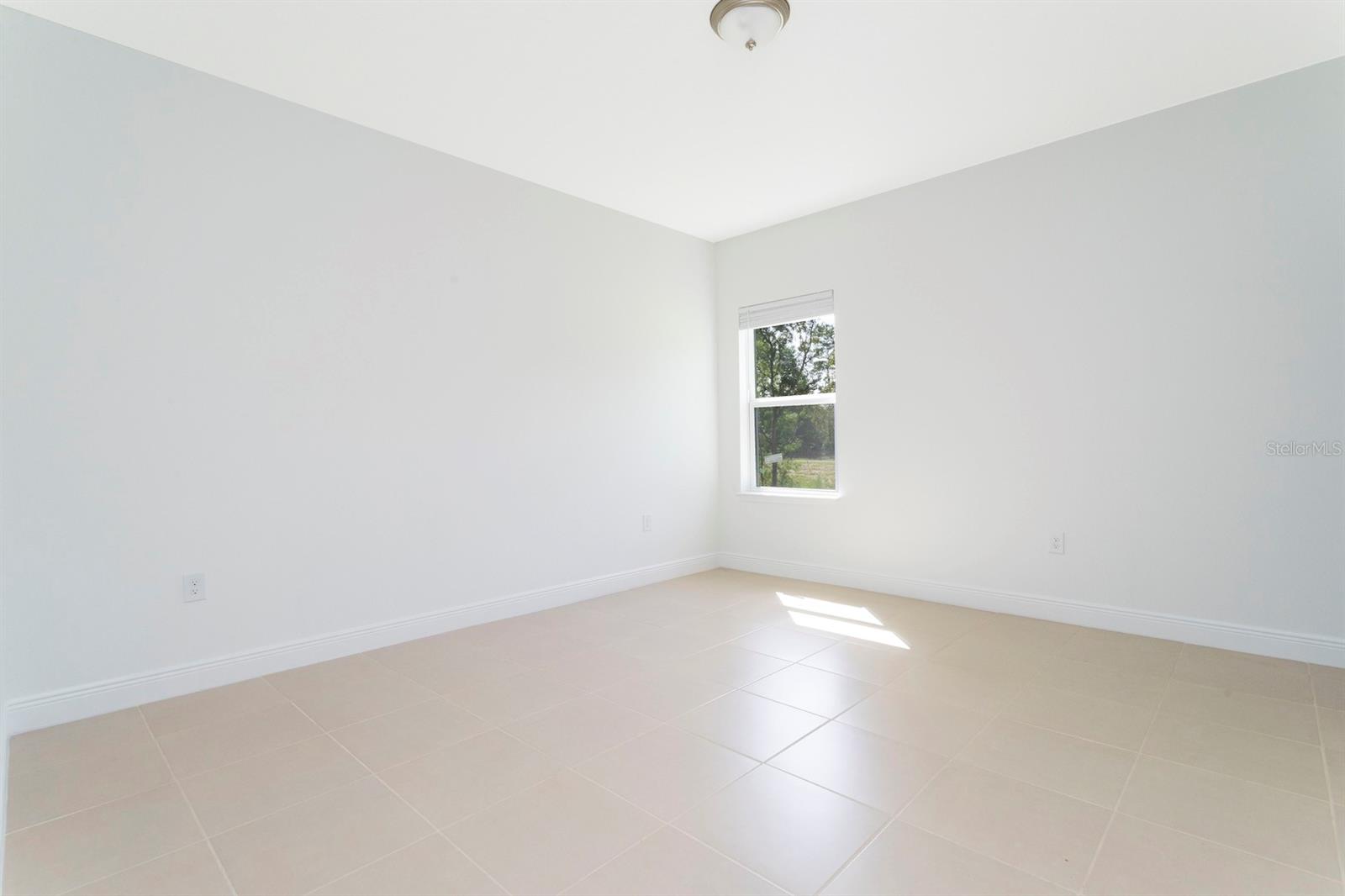 Image 11 of 30 For 16849 47th Court Road