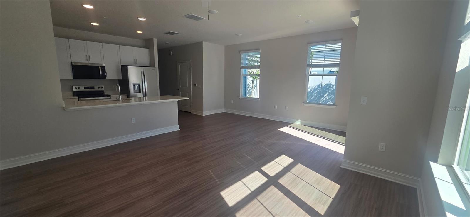 Image 10 of 30 For 1001 Caroline Street 1-01