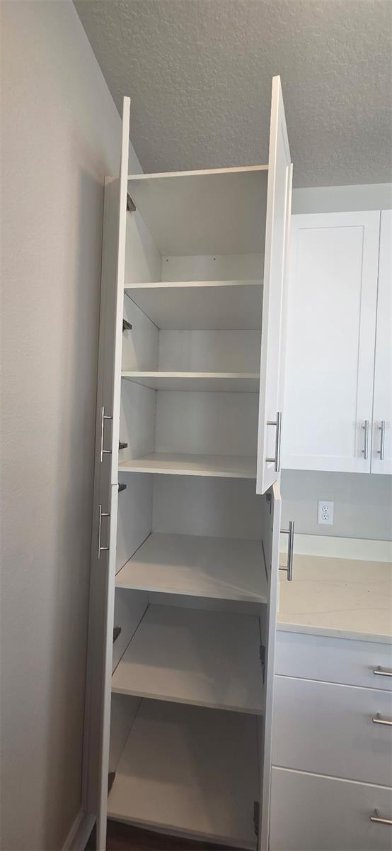 Image 23 of 30 For 1001 Caroline Street 1-01