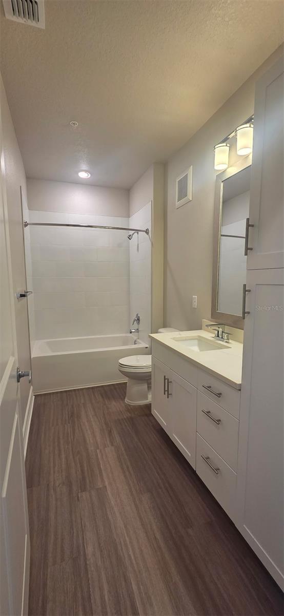 Image 26 of 30 For 1001 Caroline Street 1-01