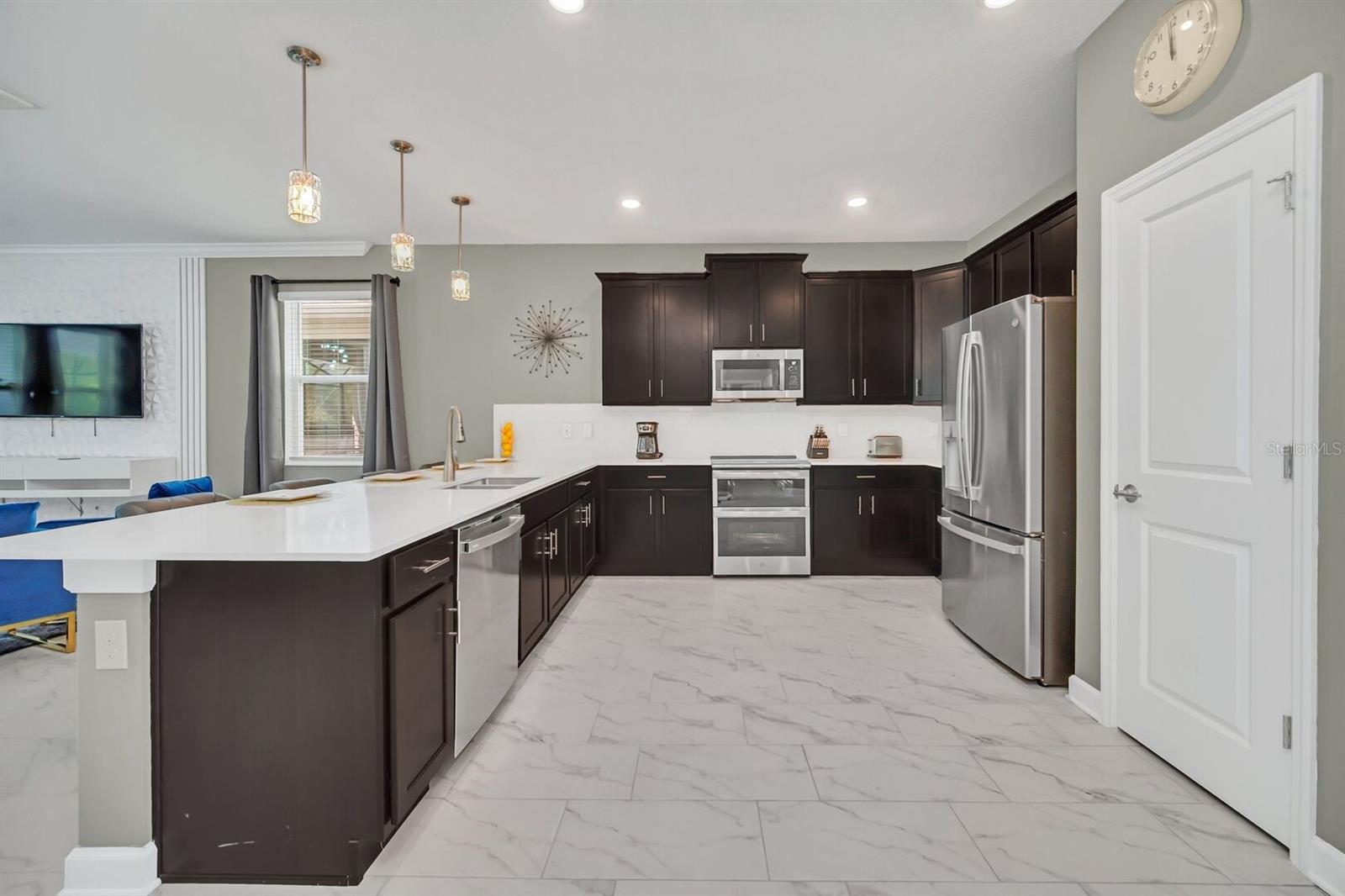 Image 33 of 72 For 2812 Simile Street