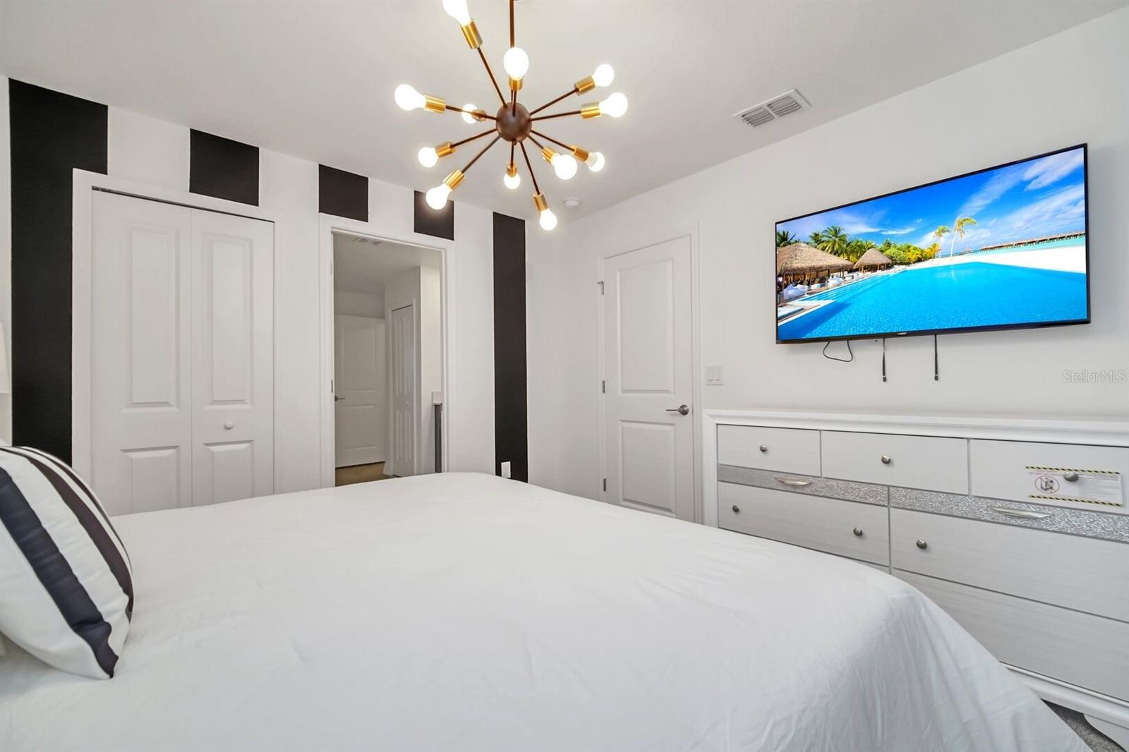 Image 62 of 72 For 2812 Simile Street