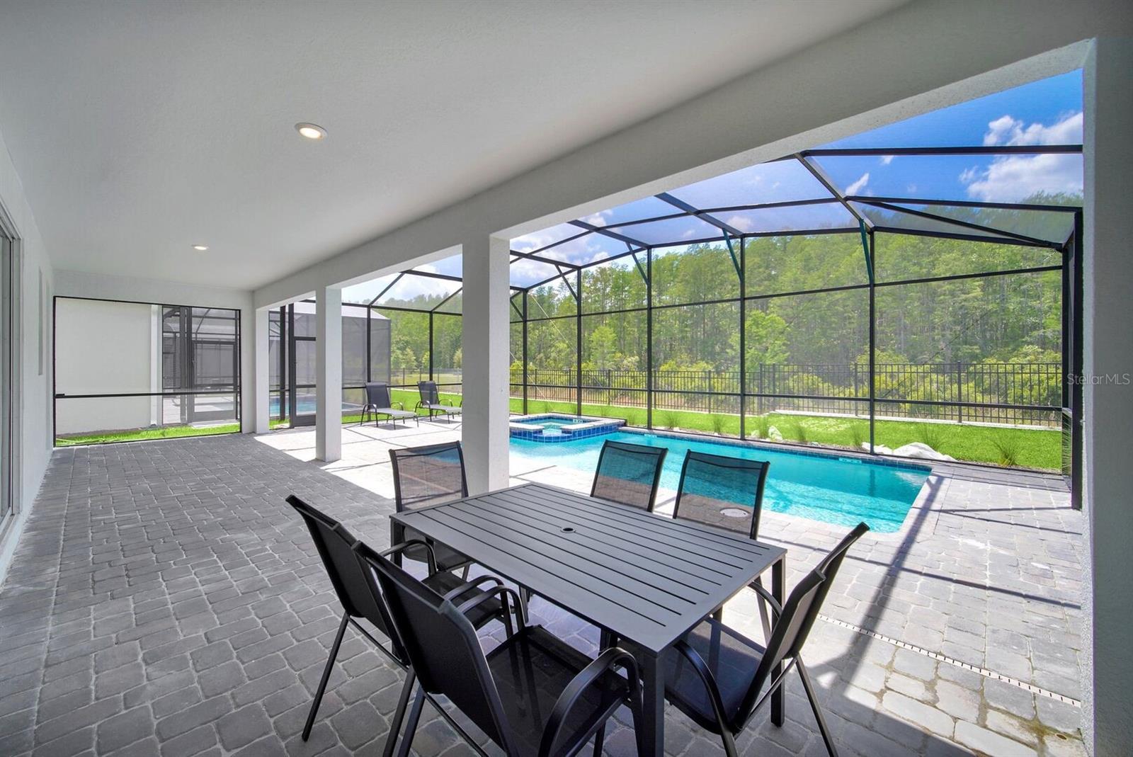 Image 63 of 72 For 2812 Simile Street