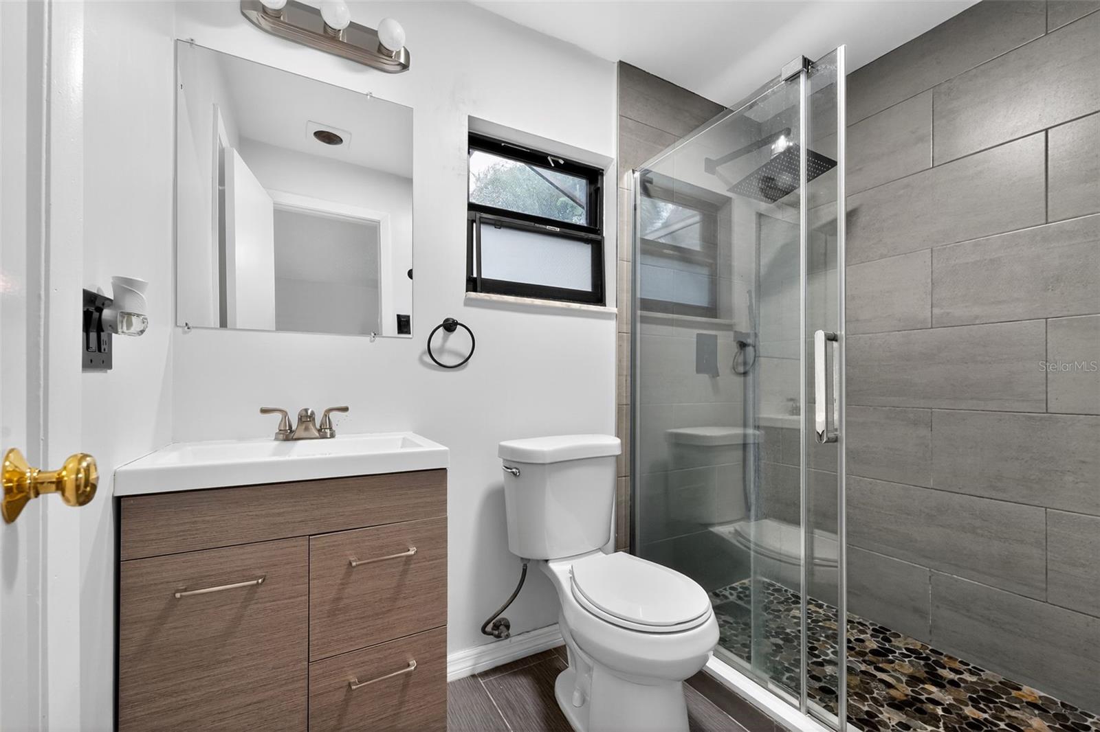 Image 21 of 37 For 264 79 Avenue