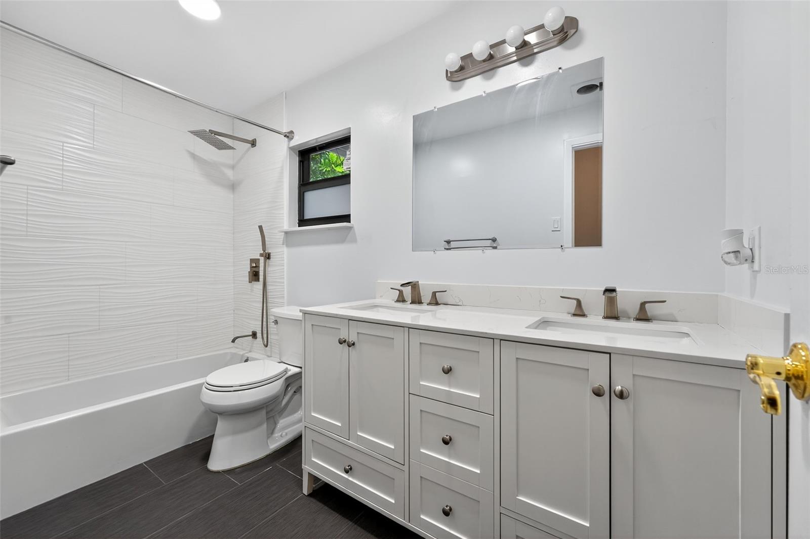 Image 26 of 37 For 264 79 Avenue