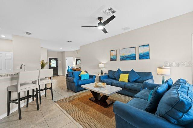 Image 4 of 25 For 16704 Lazy Breeze Loop