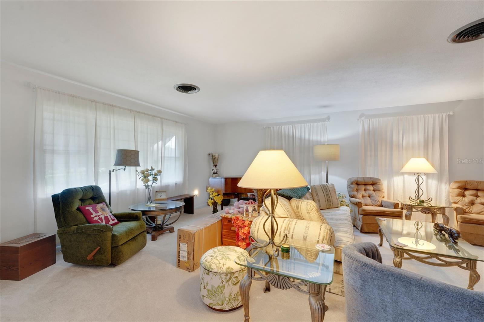 Image 17 of 63 For 7001 Skylane Drive