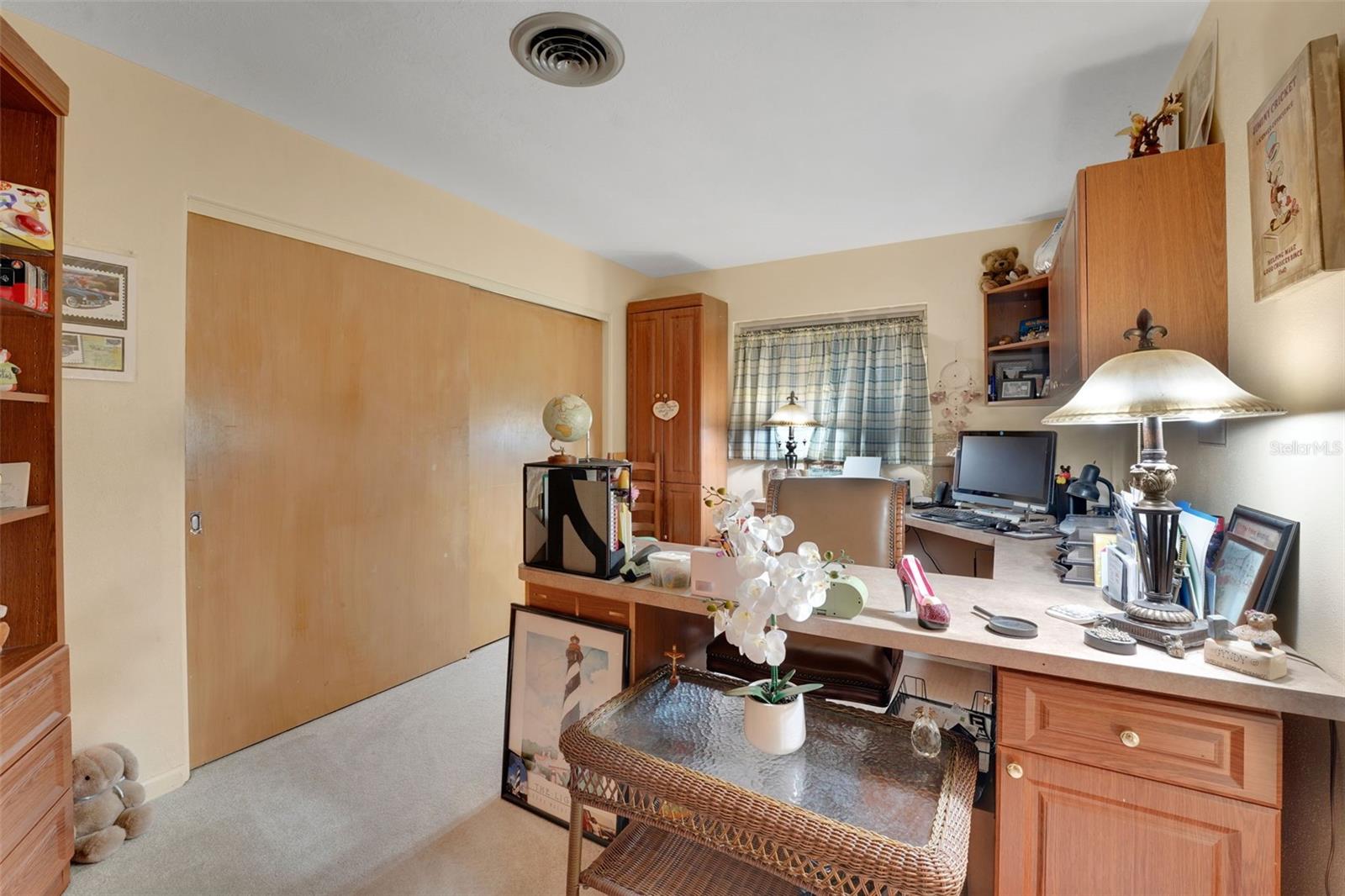 Image 22 of 63 For 7001 Skylane Drive