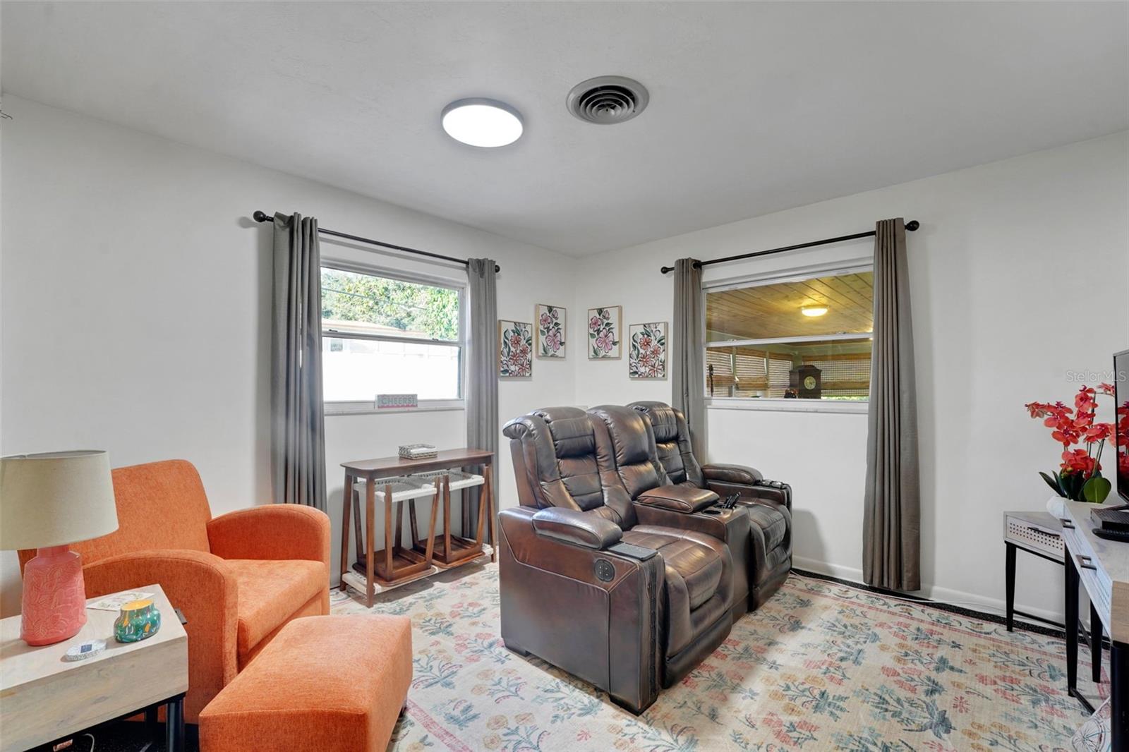 Image 30 of 63 For 7001 Skylane Drive