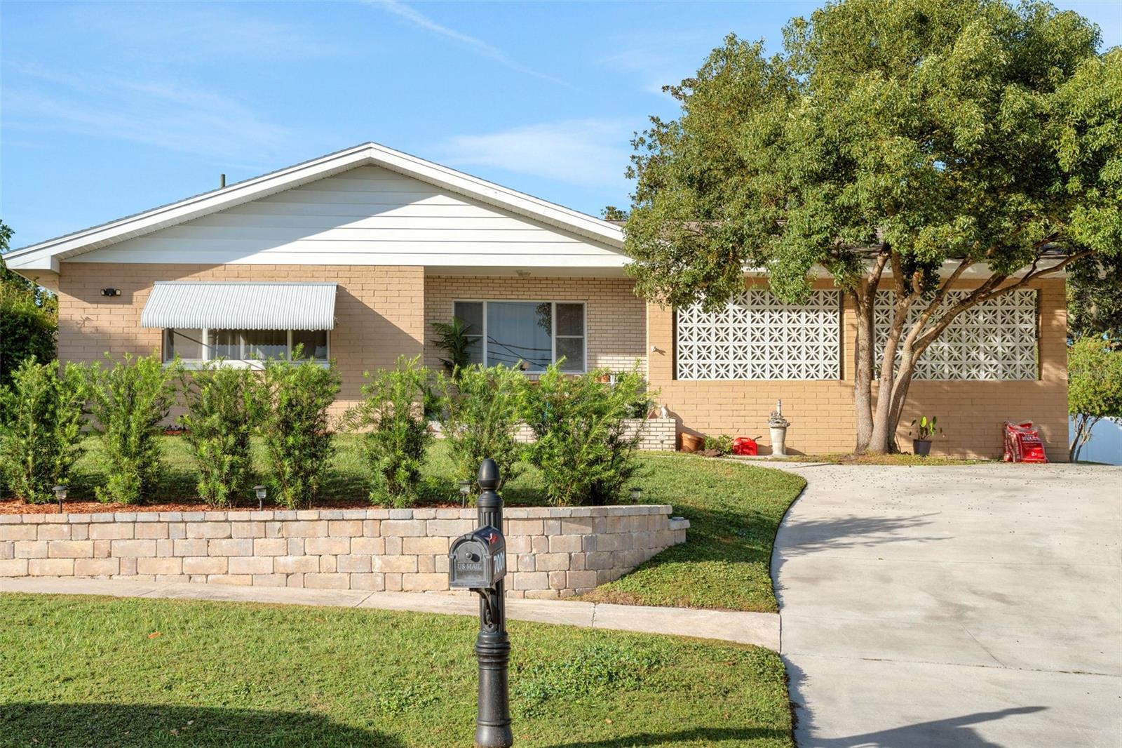 Image 36 of 63 For 7001 Skylane Drive