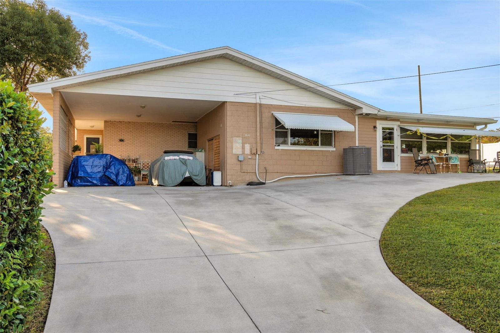 Image 4 of 63 For 7001 Skylane Drive