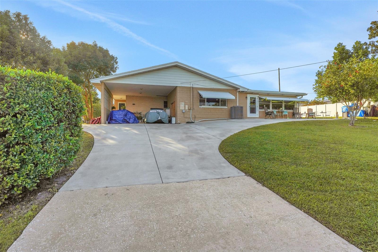 Image 42 of 63 For 7001 Skylane Drive