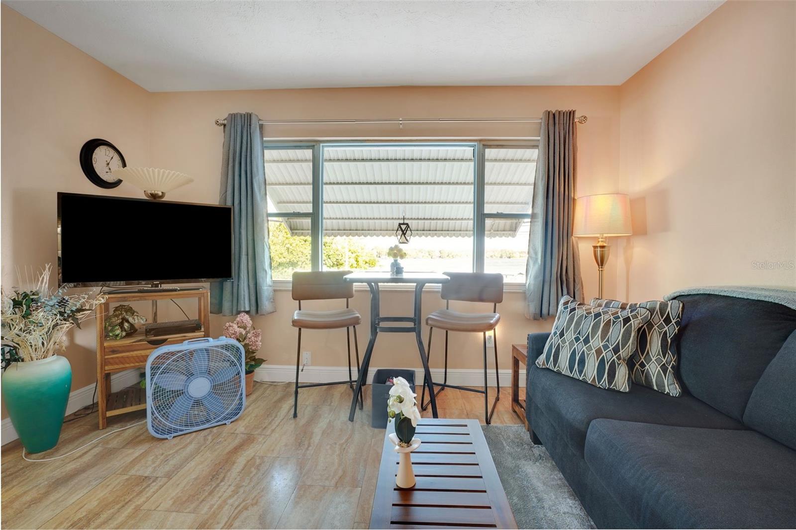 Image 8 of 63 For 7001 Skylane Drive