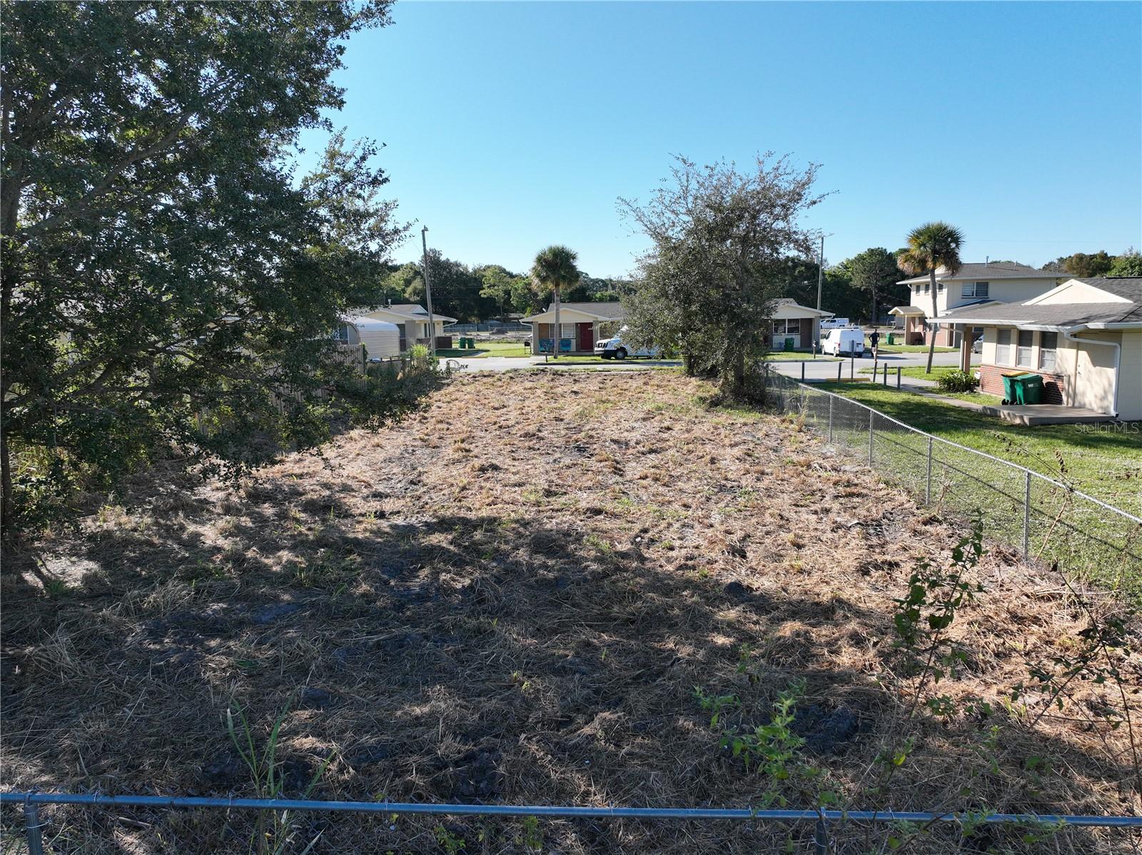 Image 10 of 23 For 478 Roosevelt Avenue