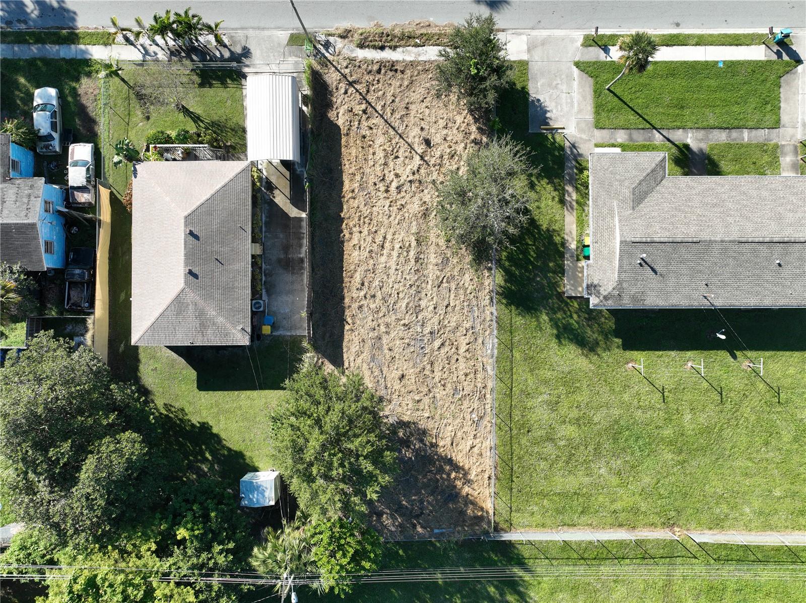 Image 12 of 23 For 478 Roosevelt Avenue