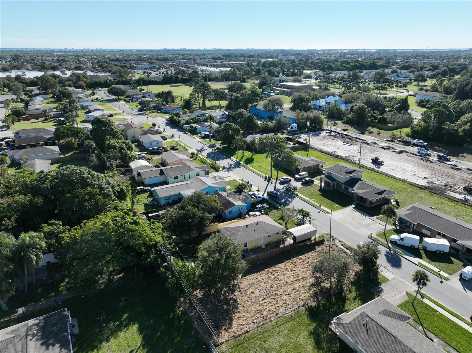 Image 14 of 23 For 478 Roosevelt Avenue