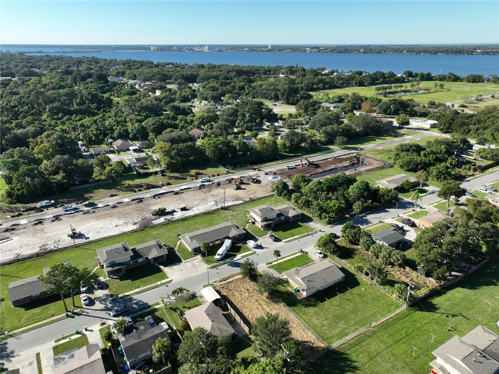 Image 16 of 23 For 478 Roosevelt Avenue