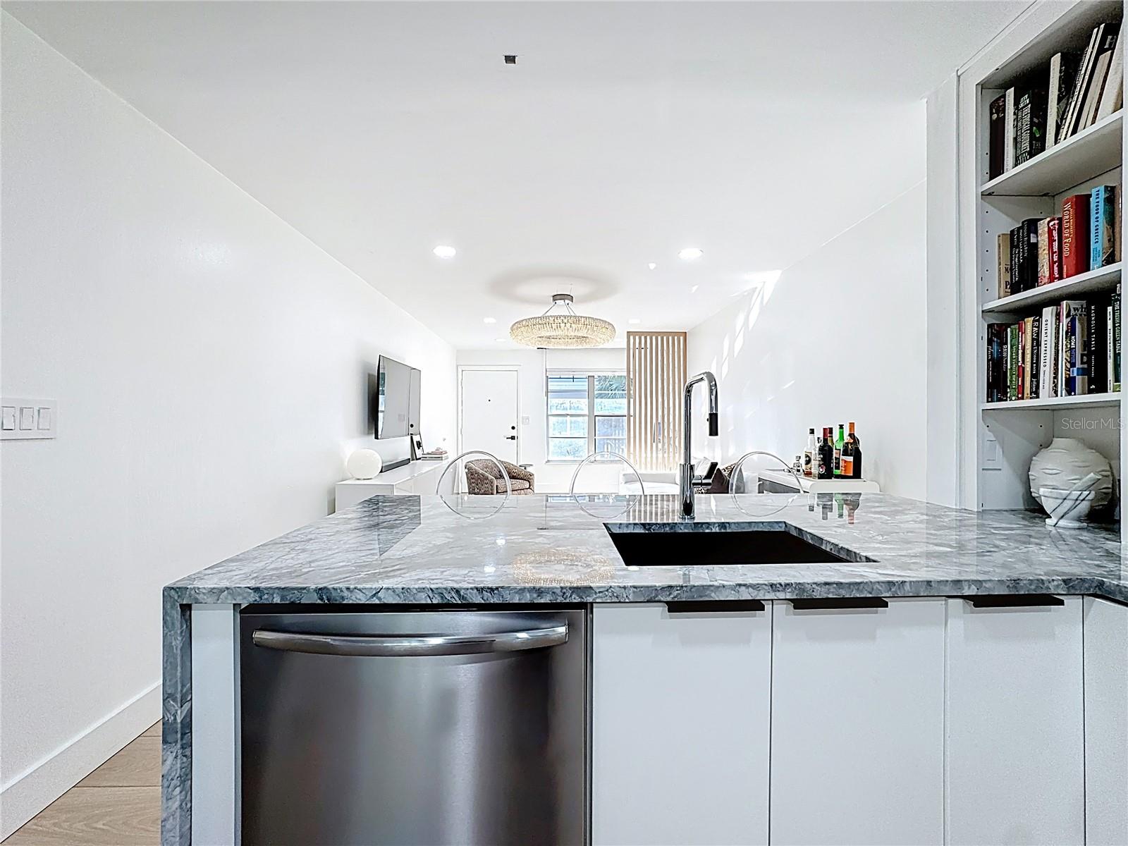 Image 11 of 33 For 4328 Edgewater Drive E103