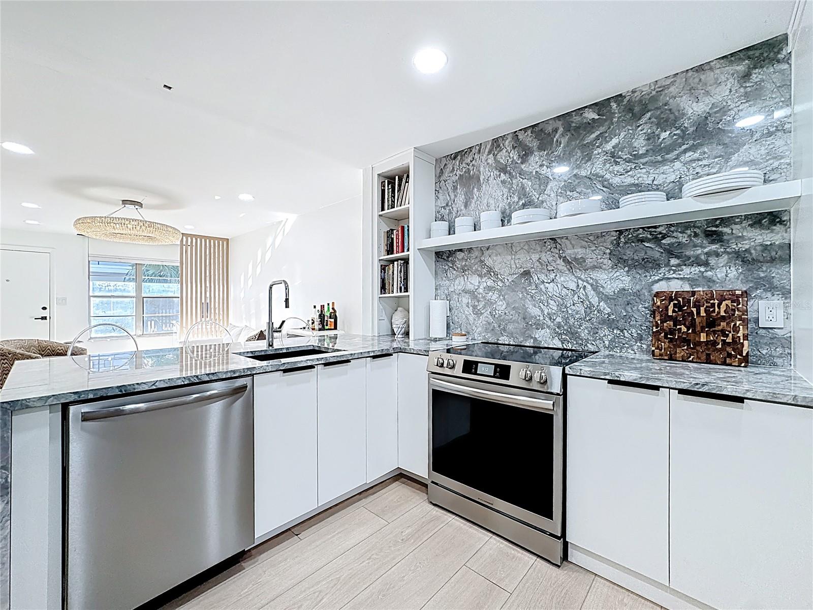 Image 15 of 33 For 4328 Edgewater Drive E103