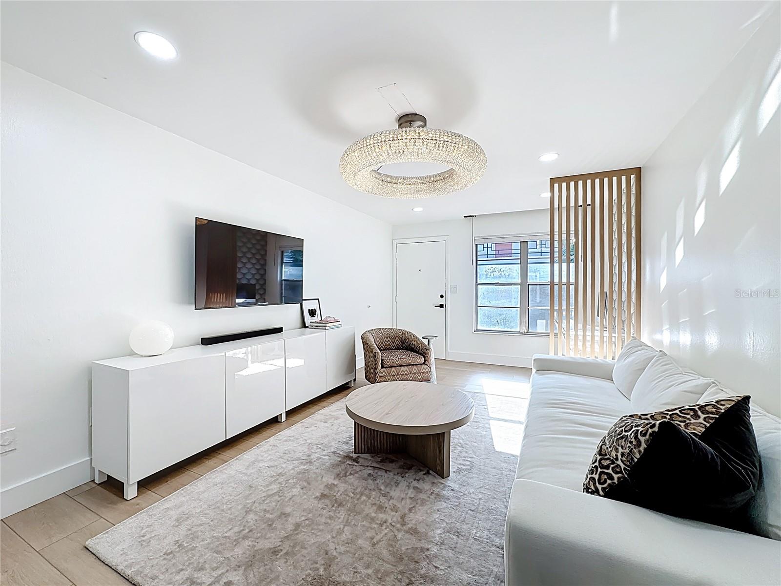 Image 17 of 33 For 4328 Edgewater Drive E103