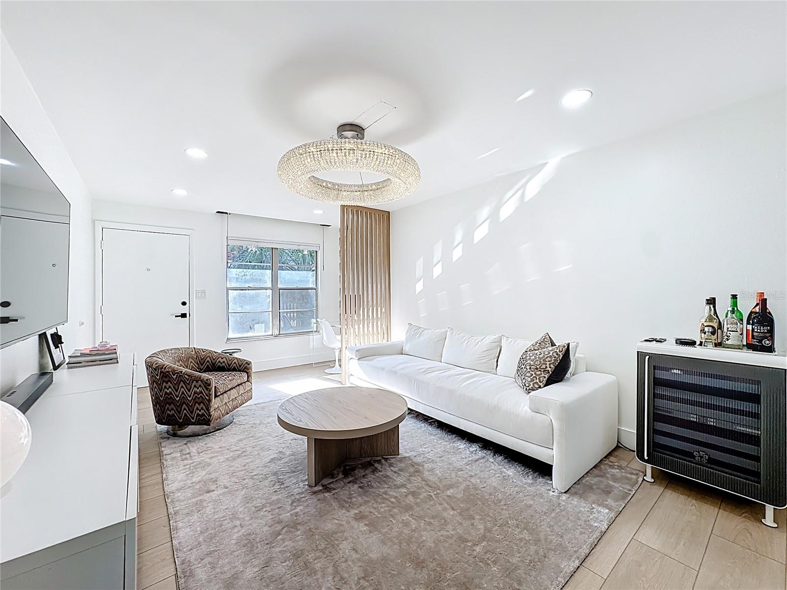 Image 19 of 33 For 4328 Edgewater Drive E103