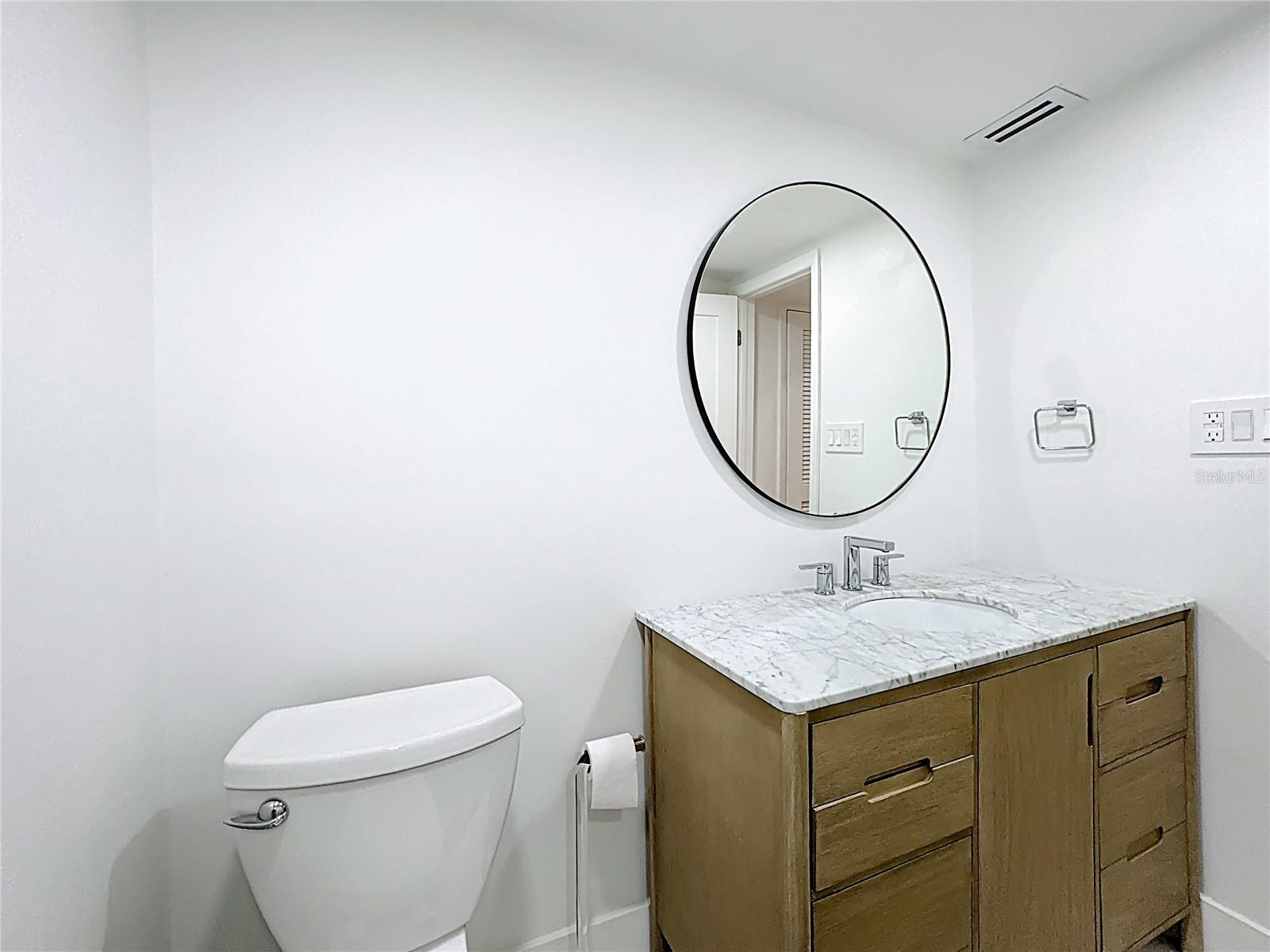 Image 23 of 33 For 4328 Edgewater Drive E103