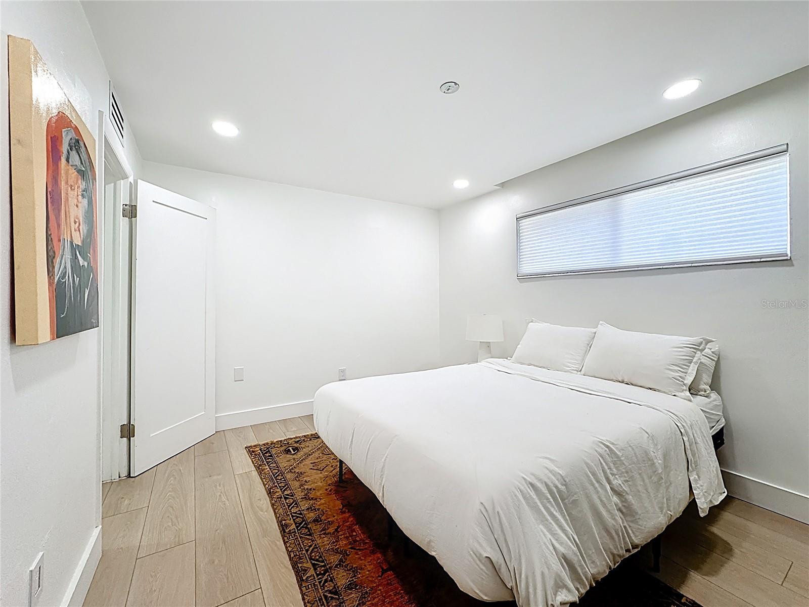 Image 28 of 33 For 4328 Edgewater Drive E103